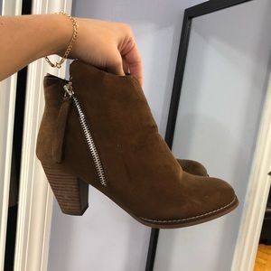 LIKE NEW! Brown booties